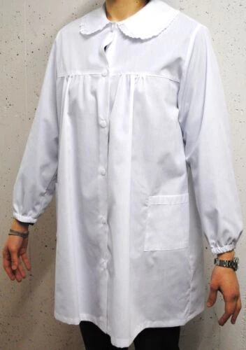 Grembiuli e divise per bambini dai 2 ai 16 anni