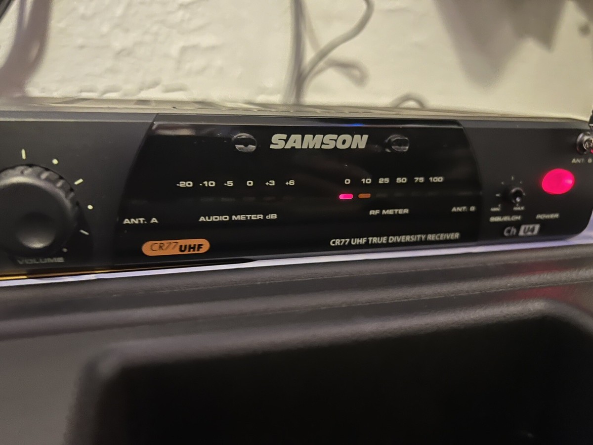 Samson Concert 77 UHF True Diversity Wireless System. With