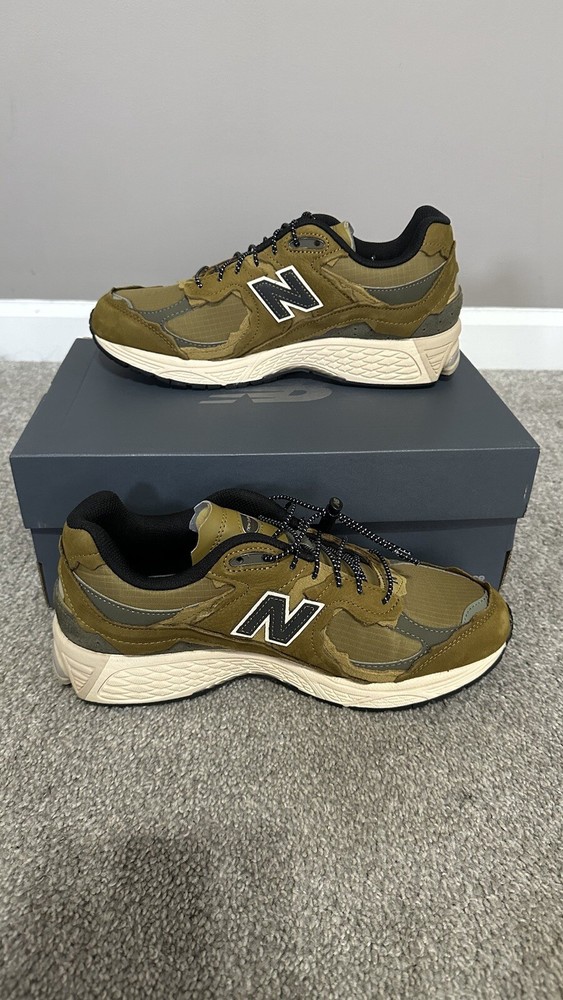 New Balance Classics Mens Style : M2002