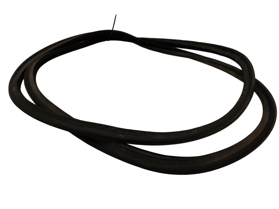 2002-2006 BMW 325xi Rear Liftgate Molding Used OEM 517182334321 Foto 3 de 4