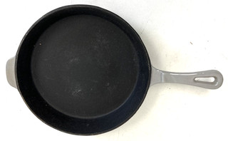 Crofton Cast Iron Pan Grey