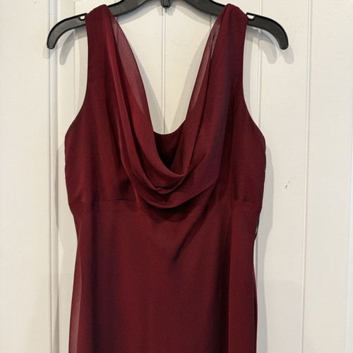 Maxi Vestido Betsy and Adam Vintage Cuello Capucha Color Vino Chifón Talla 10 - Imagen 2 de 7