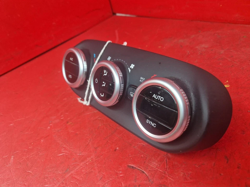 FIAT 500X HEATER CONTROL PANEL 2017 - Image 2 of 4