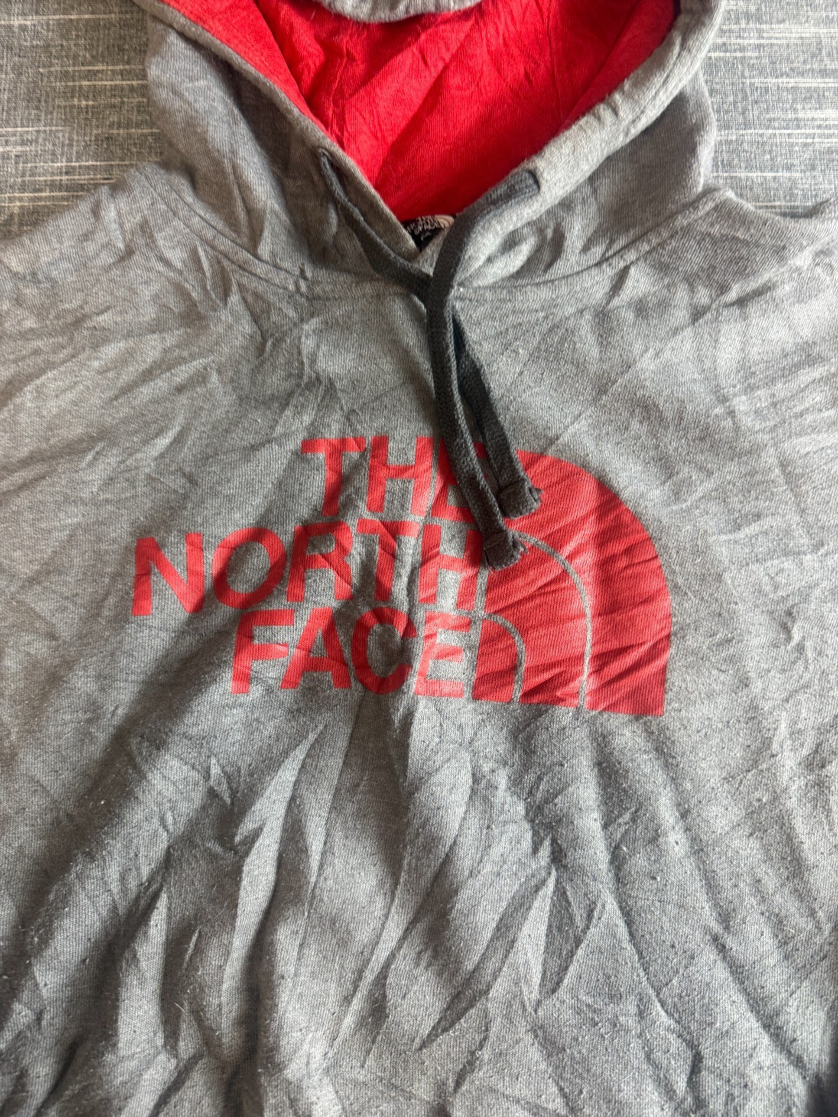 The North Face Men's Hoodie Size Medium Grey Graphic Print Pullover Outdoor image 2