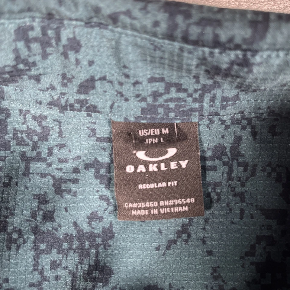 Camisa Oakley Sand Camuflada Tejida Hombres M Verde Digi Camuflada Calce Regular Abotonada-USADA EN EXCELENTE ESTADO Foto 3 de 4