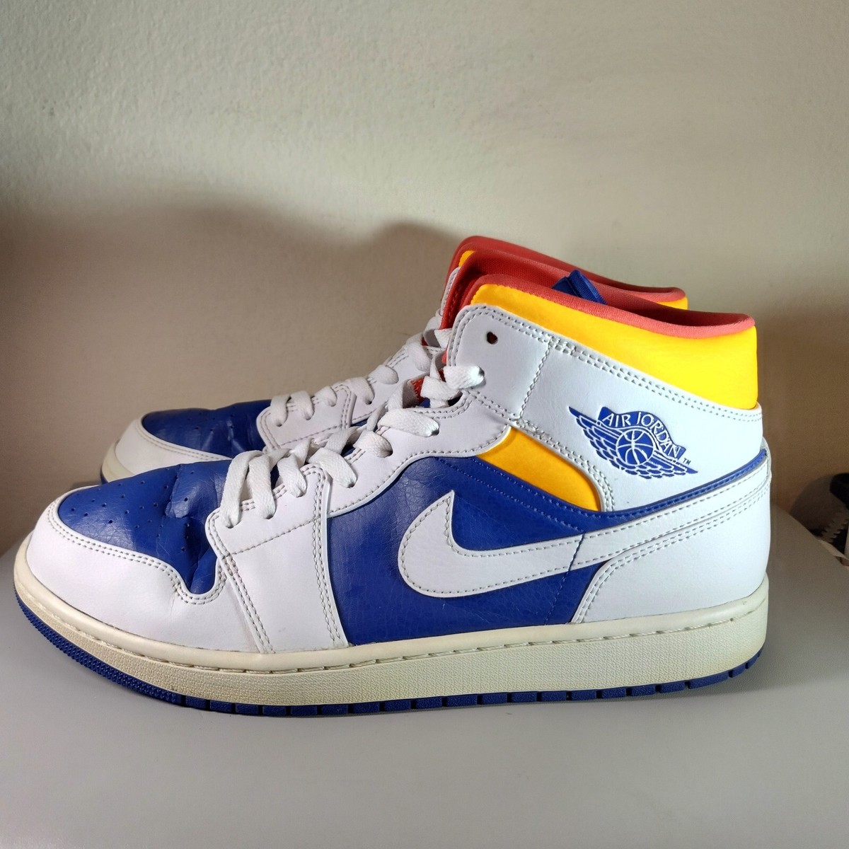 aj1 mid royal blue laser orange