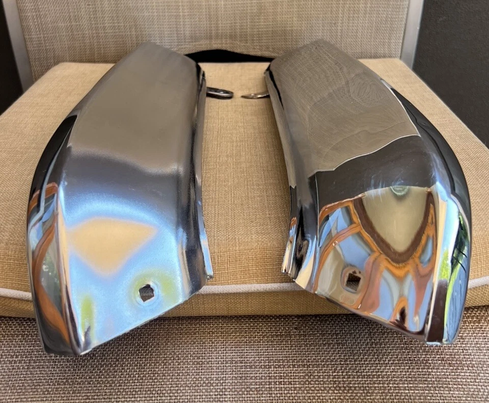 MAZDA ROTATIVO 1974-78 RX2 CAPELLA S4 CROMO GENUINO RHS-LHS BARRA PARACHOQUES TRASERO EXTREMOS! Foto 2 de 4