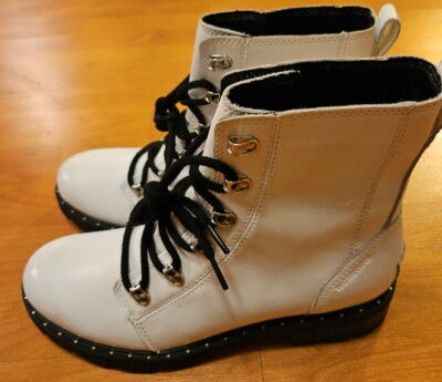 SOREL Lennox Lace STKD Waterproof White Studded Combat Boots Sz 11 DISPLAY 