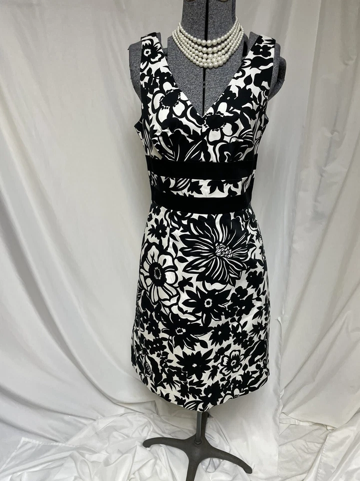 Vestido Donna Ricco NY Talla Pequeña S PS Precioso Floral Elastizado Cóctel Fiesta Foto 3 de 4