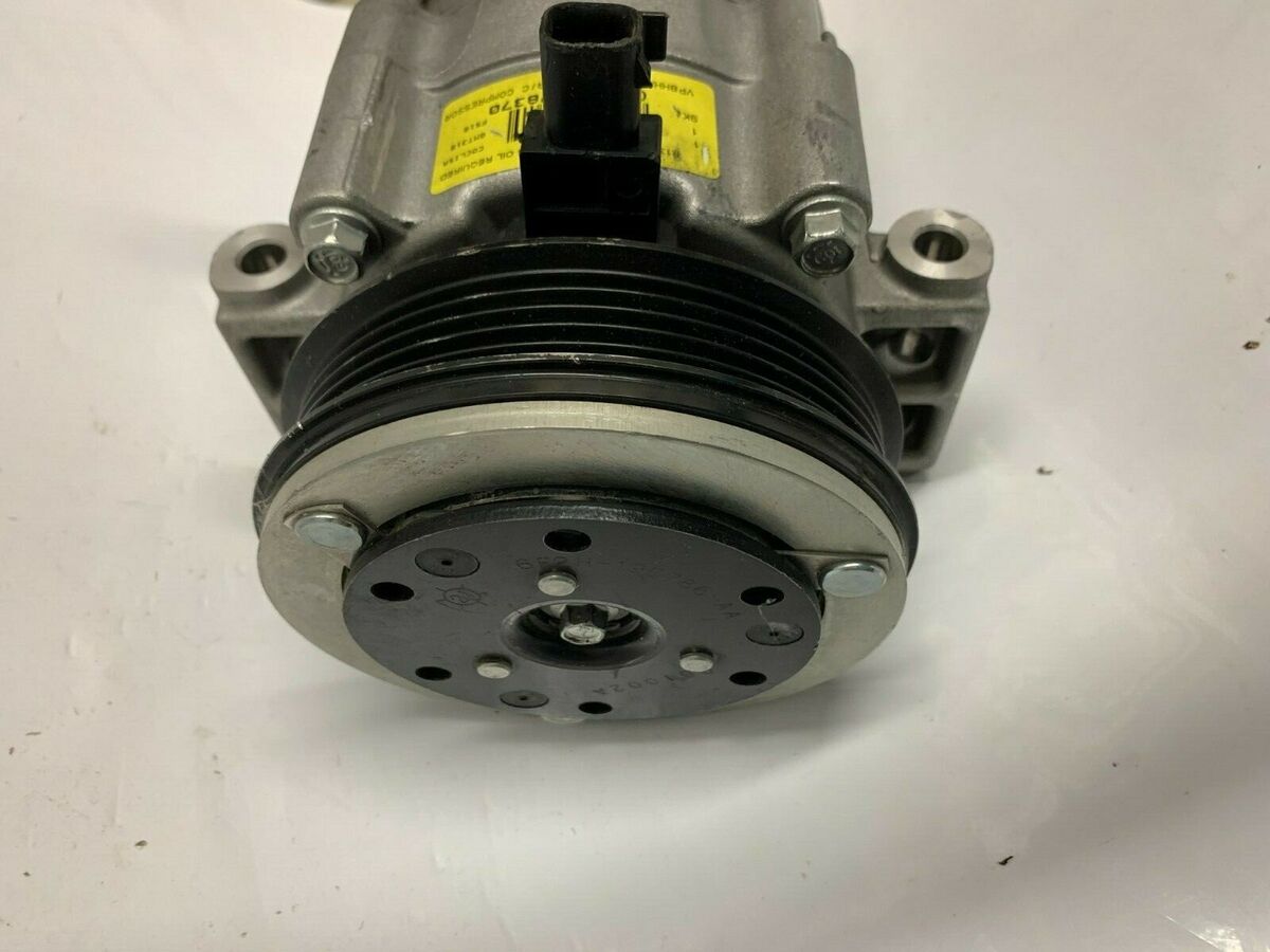 New NOS Halla Compressor FS18 VP8HHH-19D629-AB 5GR 12V New NOS Halla Compressor FS18 VP8HHH-19D629-AB 5GR 12V