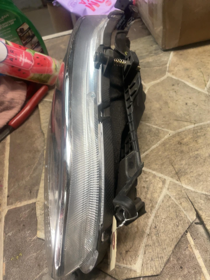 2013-2016 HYUNDAI SANTA FE SPORT SWB ПЕРЕДНЯЯ ПРАВАЯ ПАССАЖИРСКАЯ СТОРОНА ПРОТИВОТУМАННАЯ ЛАМПА AFM - Изображение 3 из 4