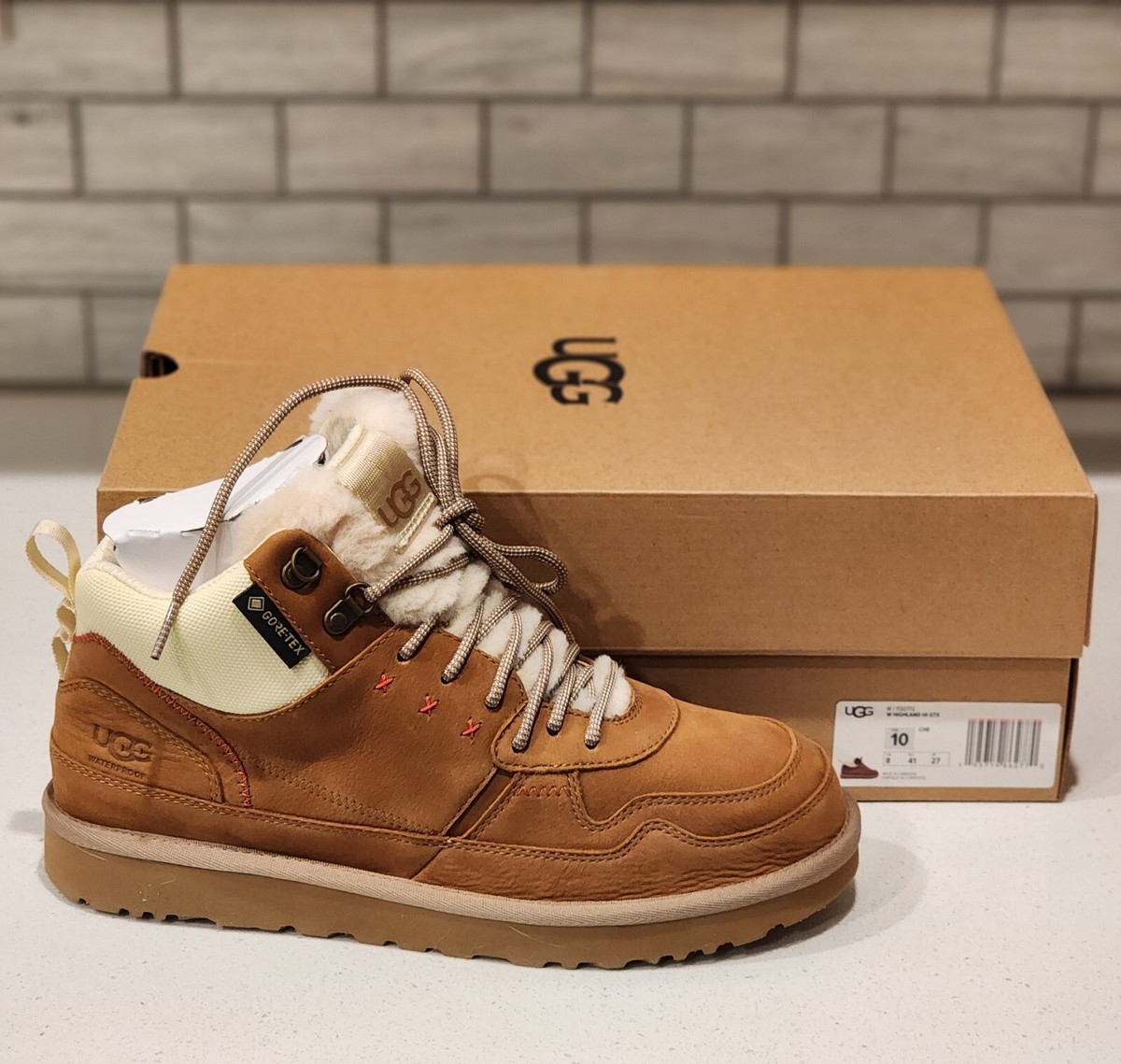 UGG CHESTNUT HIGHLAND HI GTX GORTEX WATERPROOF SNEAKER BOOTS, US