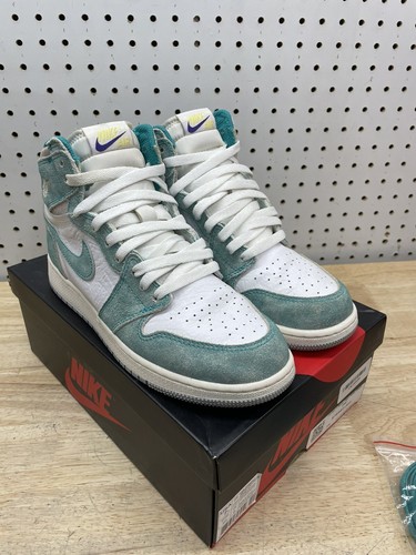 Air Jordan 1 Retro High OG “Turbo Green” GS Size 7Y - (575441-311) WORN ONCE!! - Picture 15 of 19