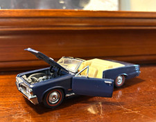 Franklin Mint 1964 Lincoln Continental Convertible 143 Diecast Bluewhite