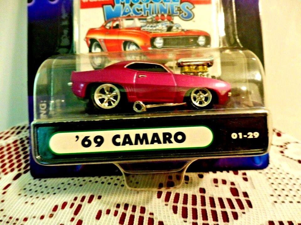 MUSCLE MACHINES DIE CAST ADULT COLLECTIBLE '69 CAMARO 1:64 SCALE NEW IN PACKAGE - Image 2 of 4