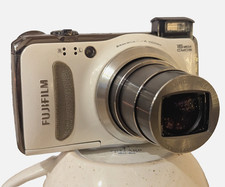 FUJIFILM FinePix F600EXR digital camera W. 16x Lens Superb White - Ex. Working