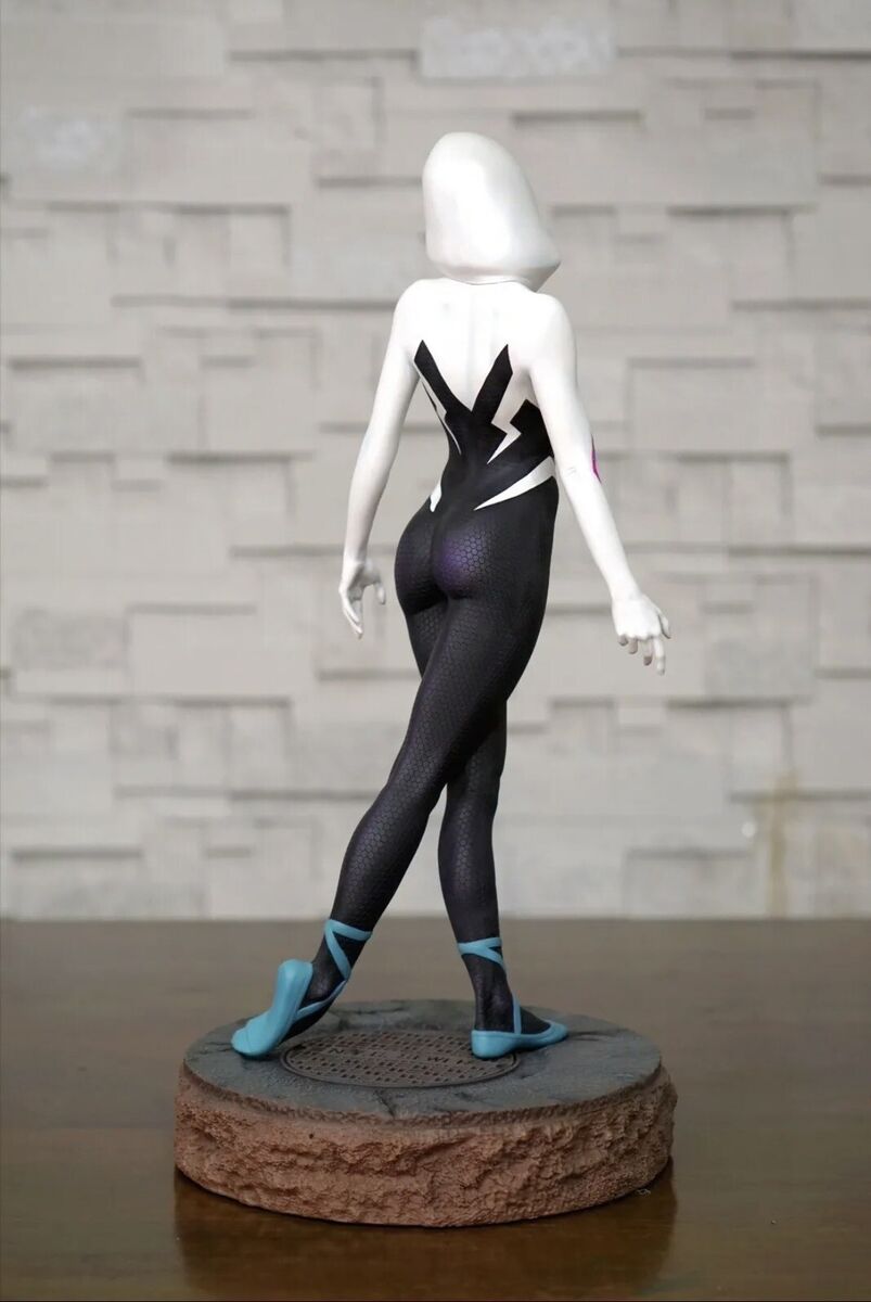 Spider-Gwen 1/4 Scale Custom Statue Spider Gwen Stacey Miles Spider-Gwen 1/4 Scale Custom Statue Spider Gwen Stacey Miles