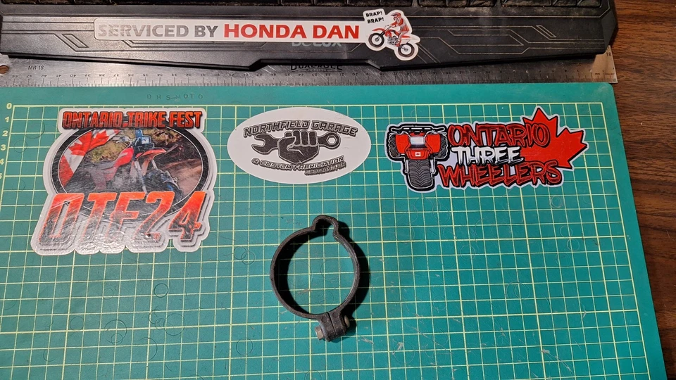 Honda XR500R XL600R Speedo Cable Clamp Used 15711-MG3-000 Fits 1983-87 500-600cc - Image 2 of 4