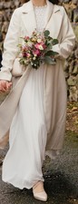 Wunderschönes APART Brautkleid mit Spitze & Plissee – Gr. 36 – Einmal getragen