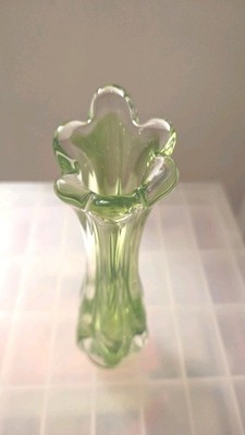 Vintage smaragdgrüne Wikinger geschwungene Vase strukturiert MCM Dekor Sammlerstück