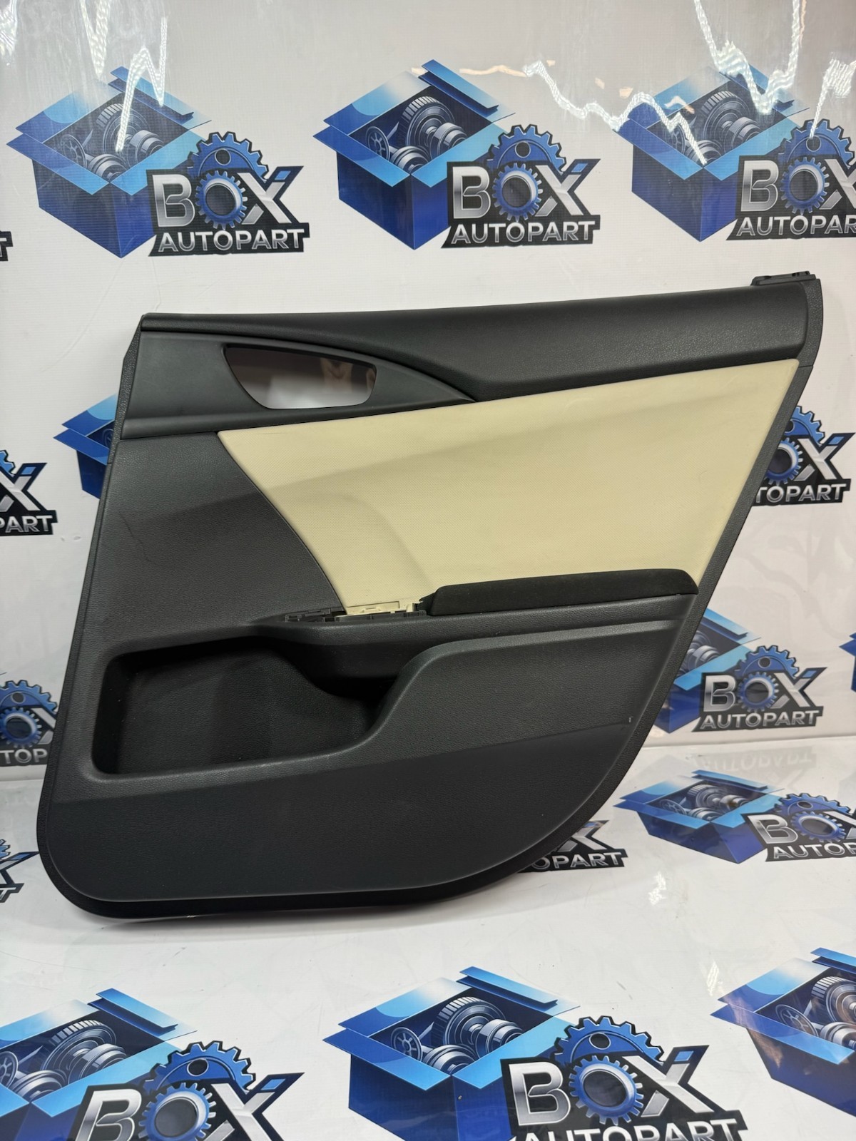 2016-2021 HONDA CIVIC LX REAR RIGHT DOOR PANEL 83700-TBA-A010-21 OEM