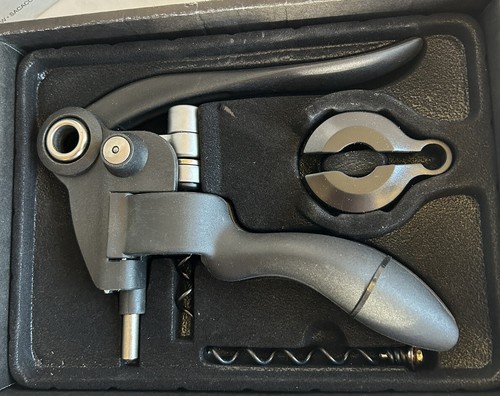 Wine Opener Makes It Easy To Uncork Wine - Bild 3 von 5