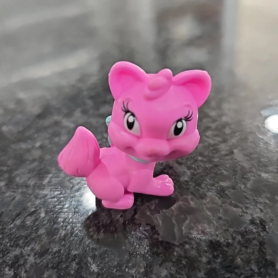 Disney 2011 Pink Kitten Minnie Mouse Daisy Duck Pet Cat Kitty Toy Mini Figure - Image 2 of 4