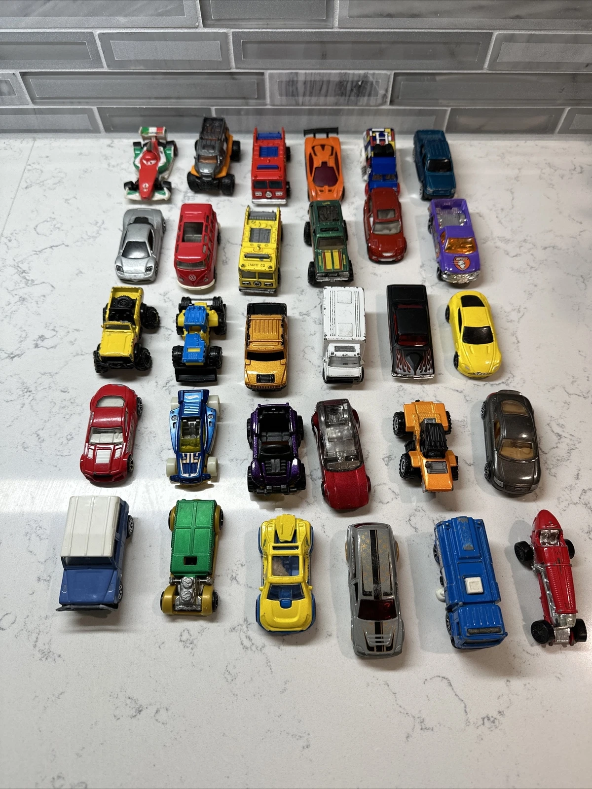 hot-wheels vários carros caminhões lote de 30 envio grátis 