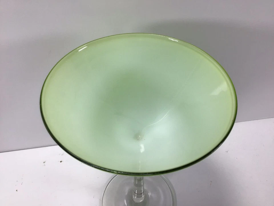 Taça de vinho soprada T73 antiga verde limão cristal haste copo margarita - Imagem 2 de 4