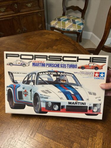 1/20 Scale Plastic Model Kit Motorized Martini Porsche 935 Turbo by Tamiya - Picture 1 of 13