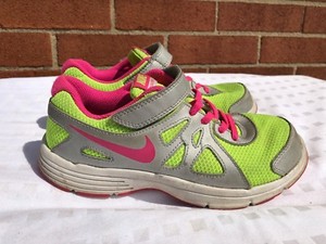 nike revolution 2 kids size 5