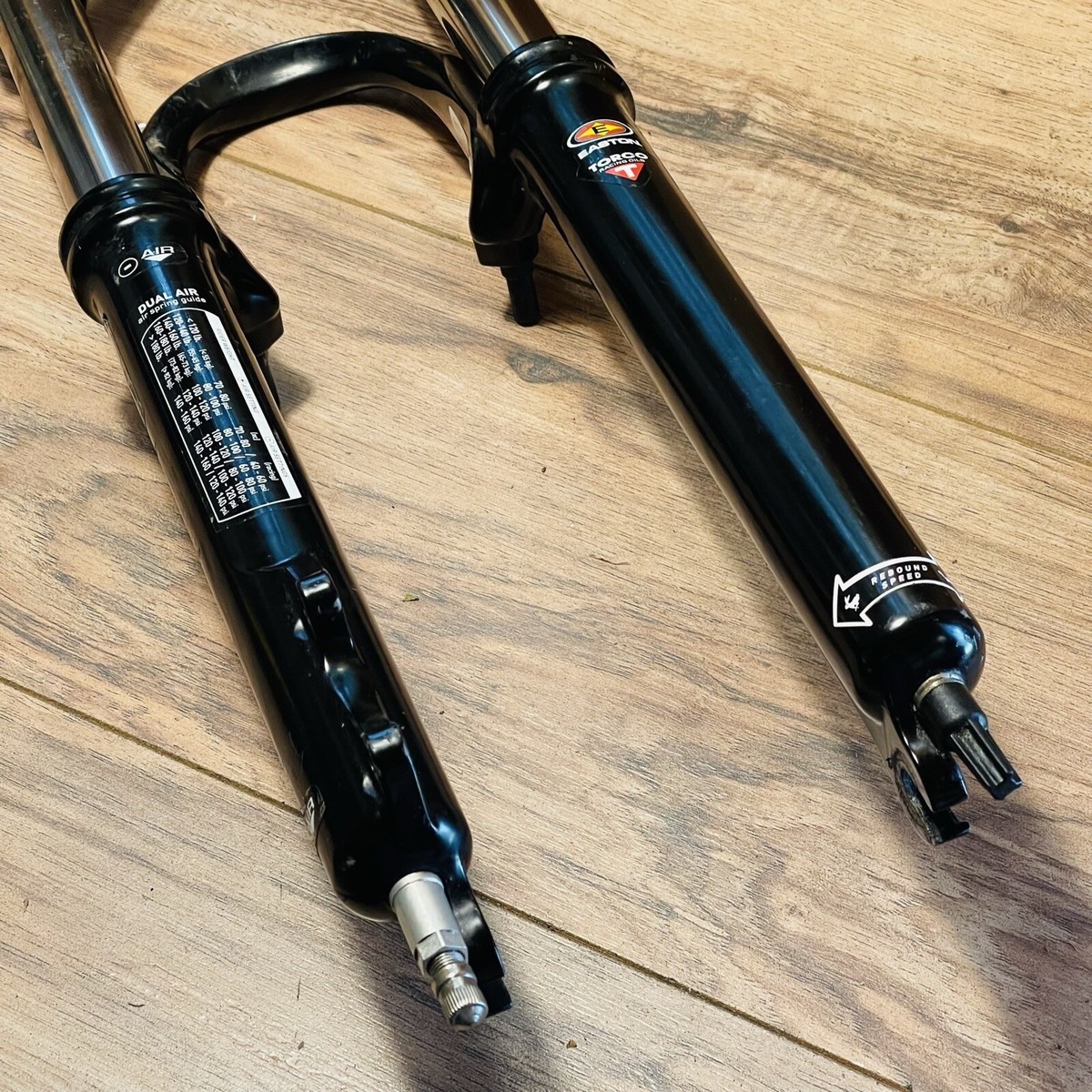 Rock Shox SID TEAM Dual Air 26 Black 1 1/8 Threadless V Rock Shox SID TEAM Dual Air 26 Black 1 1/8 Threadless V