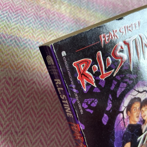 Fear Street Cataluna Chronicles-The Dark Secret By R.L. Stine Vintage-1st Print - Picture 6 of 11