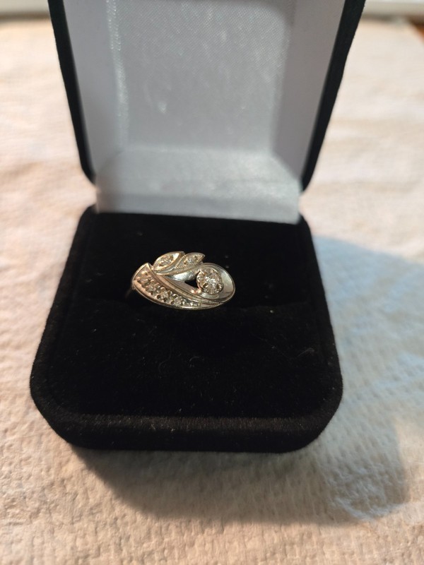 Vintage 14k White Gold and Diamond Ring Sz 7.5