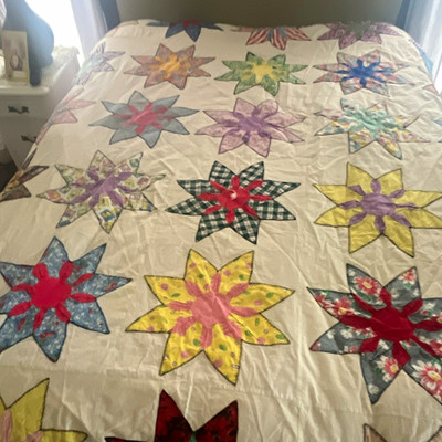 Handmade Queen Patchwork Quilt White/Multicolor Floral Star Applique Bedspread