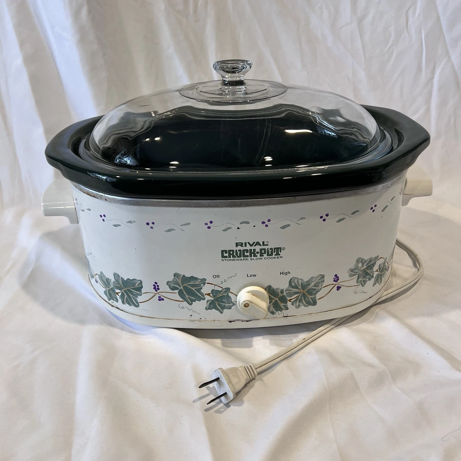 Vintage Rival Crock Pot Slow Cooker Ivy Pattern 4.5 Qt Glass Lid Tested Working
Opens in a new windo