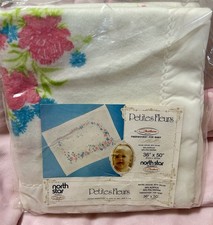 Vintage Floral Baby Crib Blanket 36"x 50" PETITES FLEURS North Star Brand New