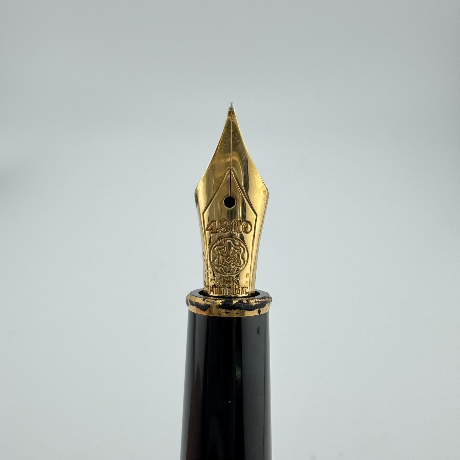 Montblanc Meisterstück No. 144 Classique Fountain Pen 14K Gold EF Nib