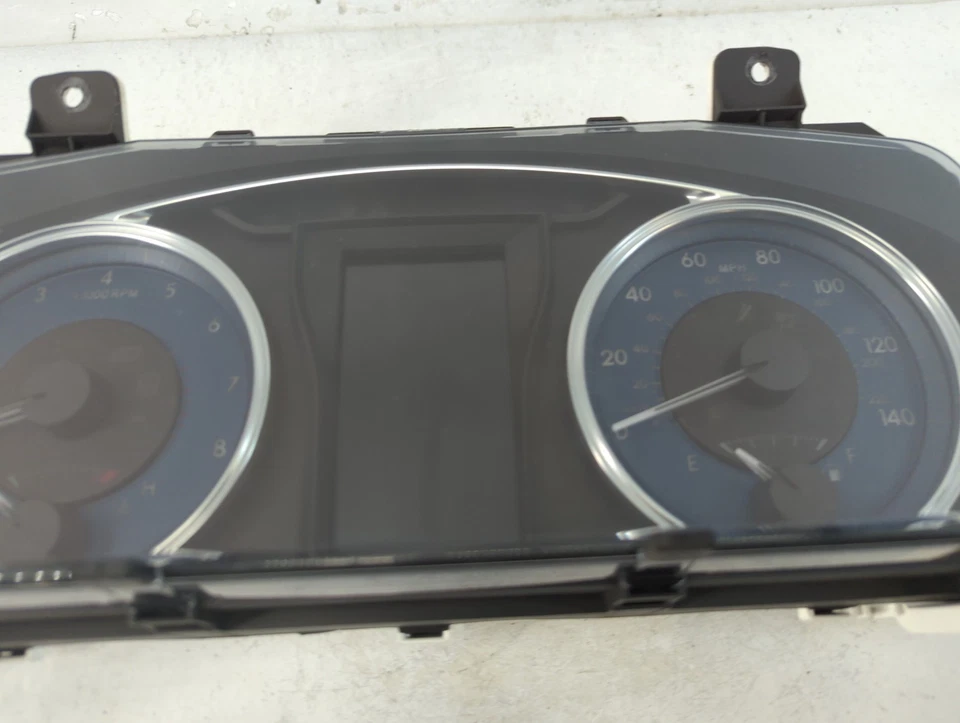 Cuadro de instrumentos velocímetro Toyota Camry 2016-2017 medidores Z7SBE Foto 4 de 4