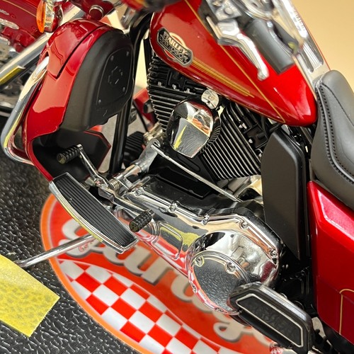 ERTL 1/12 Harley Davidson 2009 FLHTCU Ultra Classic Electra Glide Red 81093 - Picture 14 of 23
