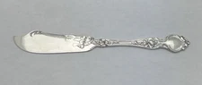 "Violet" by Wallace Sterling.925 Large Flat Handle Butter Spreader 21.79g 6 1/8"