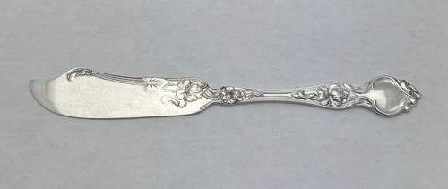 "Violet" by Wallace Sterling.925 Large Flat Handle Butter Spreader 21.79g 6 1/8"