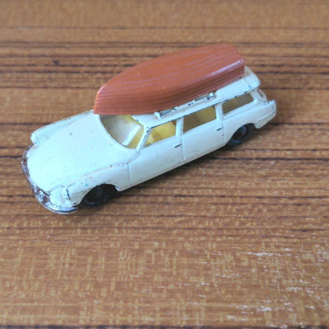 ミニカー HUSKY CITROEN SAFARI 1964-1967 Husky Citroen Safari