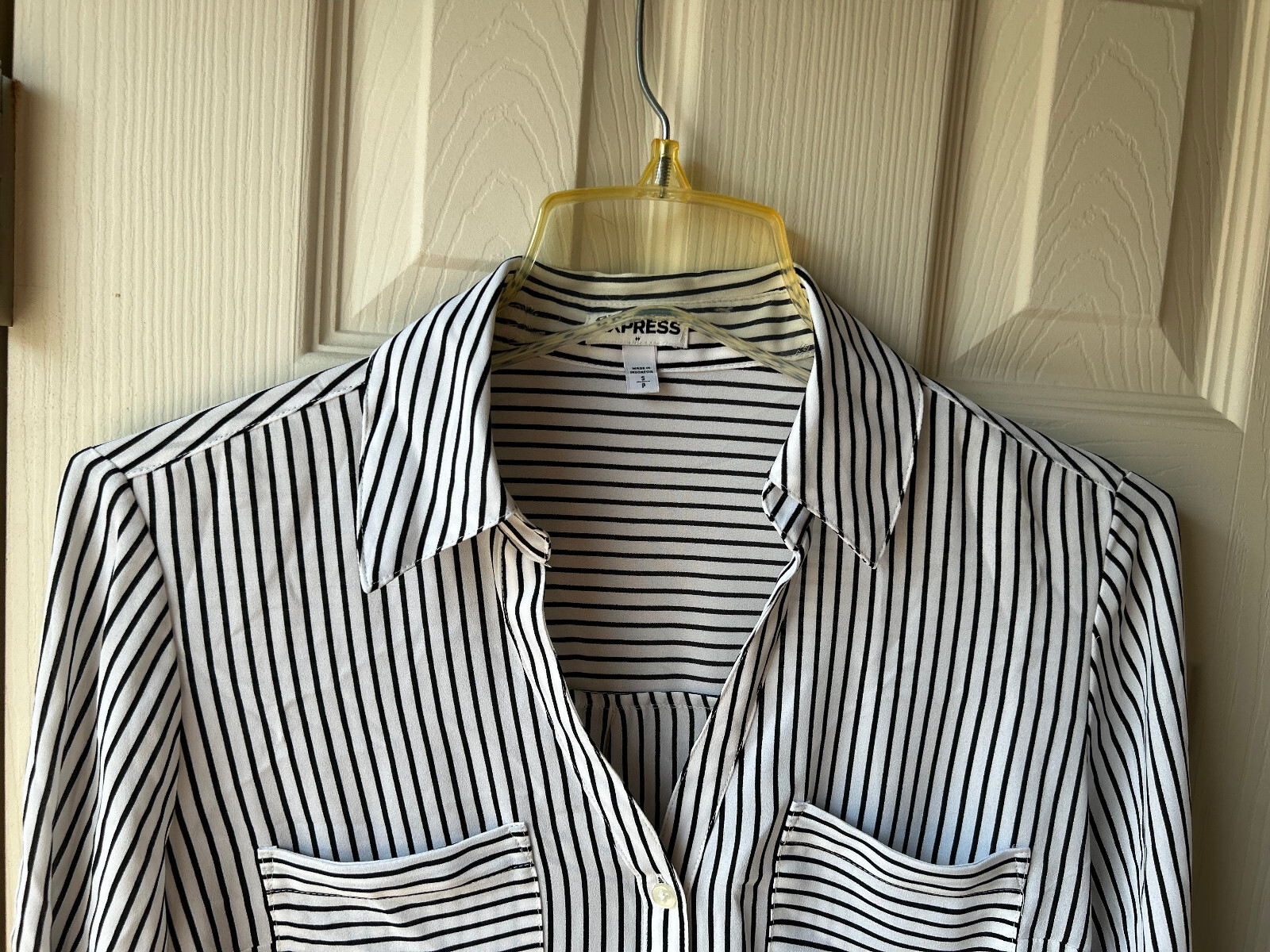 Express Top Long Sleevel Button Down Two Pocket S… - image 2
