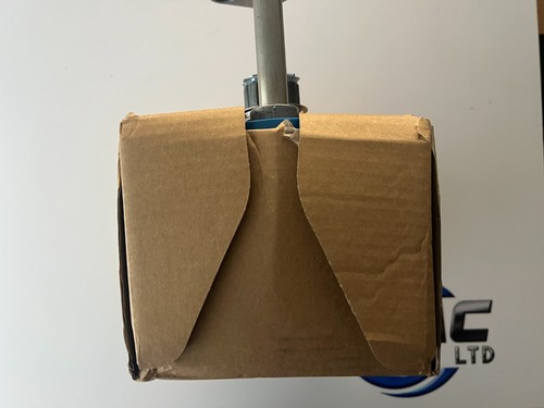 Johnson Controls VA1220-GGA-1 Spring return actuator 2000N Stem retracted NEW - Picture 3 of 16