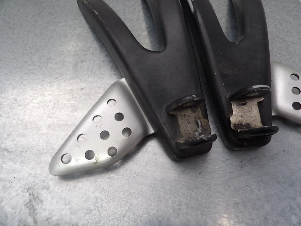 07 Buell Firebolt XB12 / XB9 reposapiés trasero pasajero soportes (juego) Foto 2 de 4