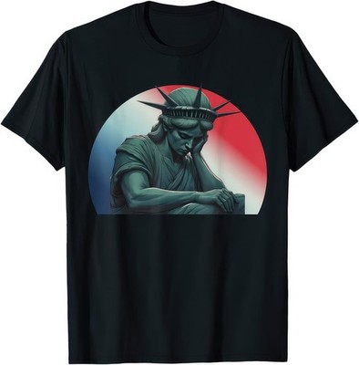 Freiheitsstatue Head in Hands Shameful America Protest T-Shirt
