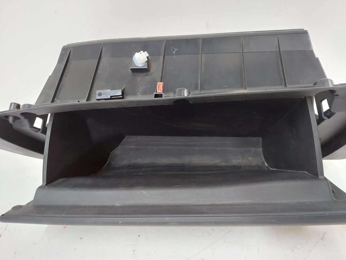 20-23 TOYOTA HIGHLANDER DASH GLOVE BOX BLACK EB20 55303-0E090