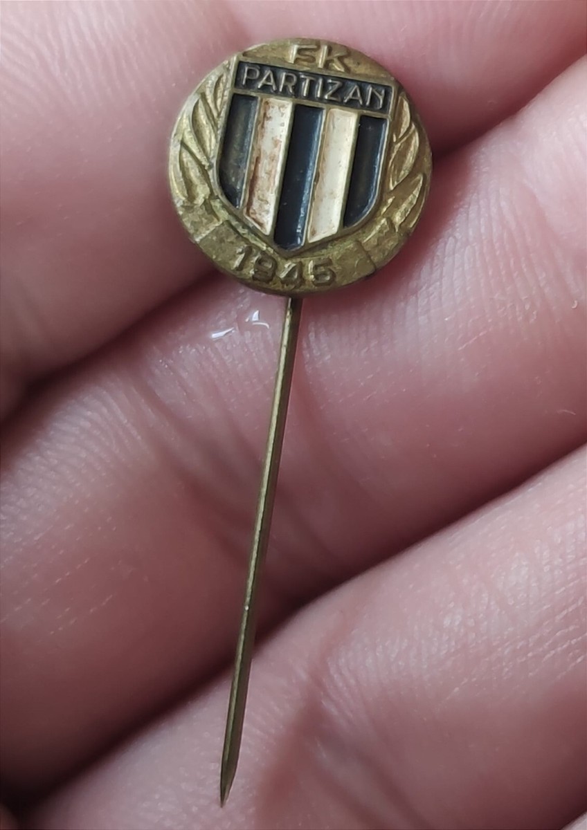 Pin's Partizan Belgrade – Football – Supporter – Occasion