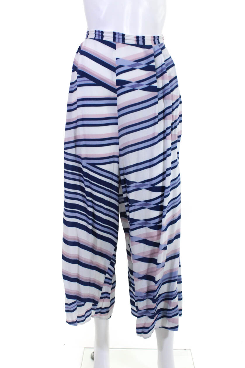 asshole-women-in-in-culotte-pants-masage